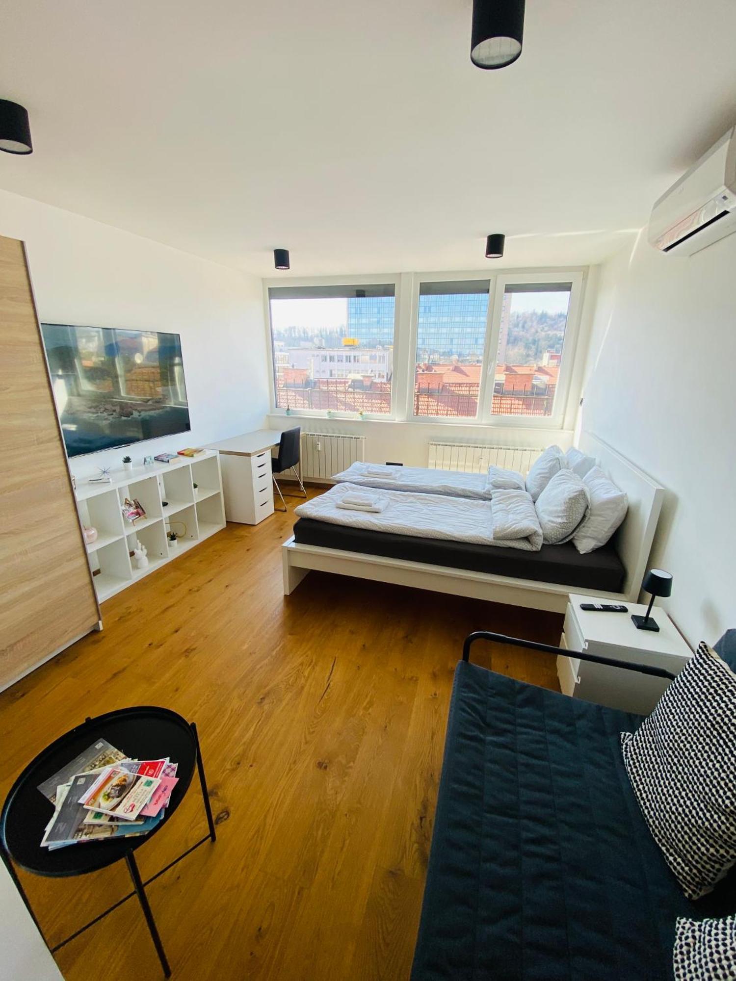 Апартаменты Rok'S Mini Penthouse Любляна Экстерьер фото
